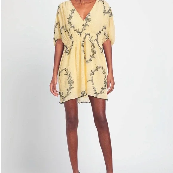 GANNI Pale Banana Floral Georgette Plisse Mini Dress Yellow NWT size 8/10 - Picture 2 of 6